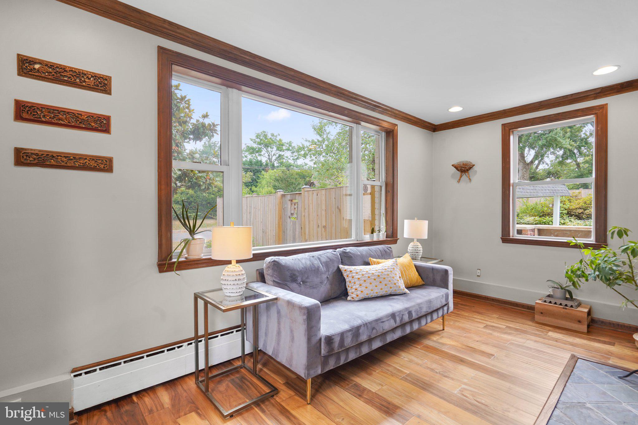400 Lanark Way Silver Spring, MD 20901 - Photo 23 of 49 Family room