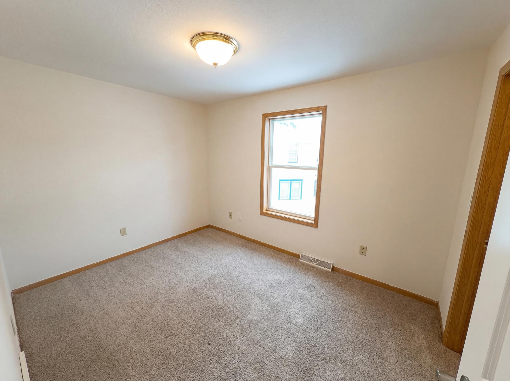 244 Point Douglas Road North St. Paul, MN 55106 - Photo 16 of 20