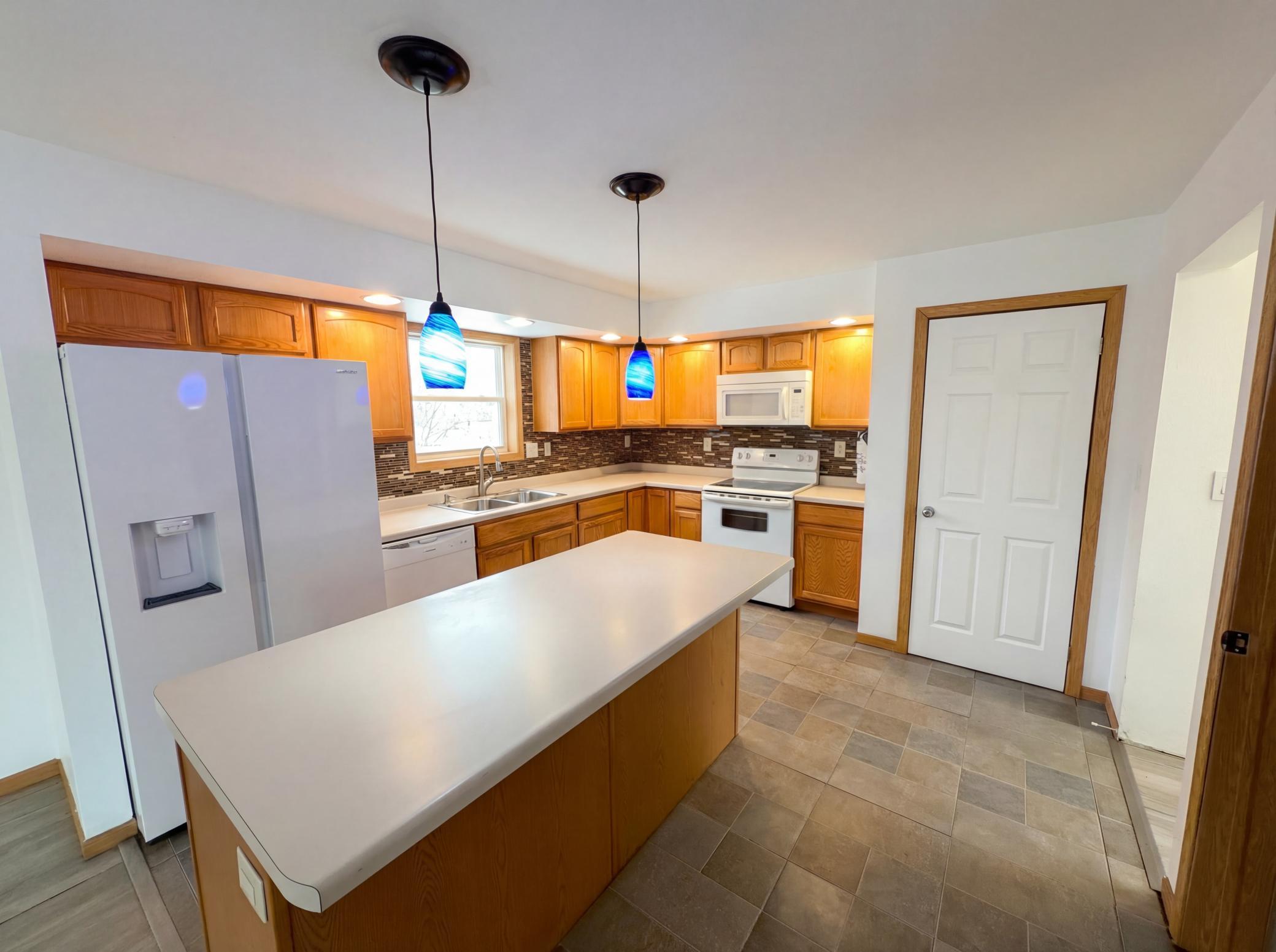 244 Point Douglas Road North St. Paul, MN 55106 - Photo 5 of 20