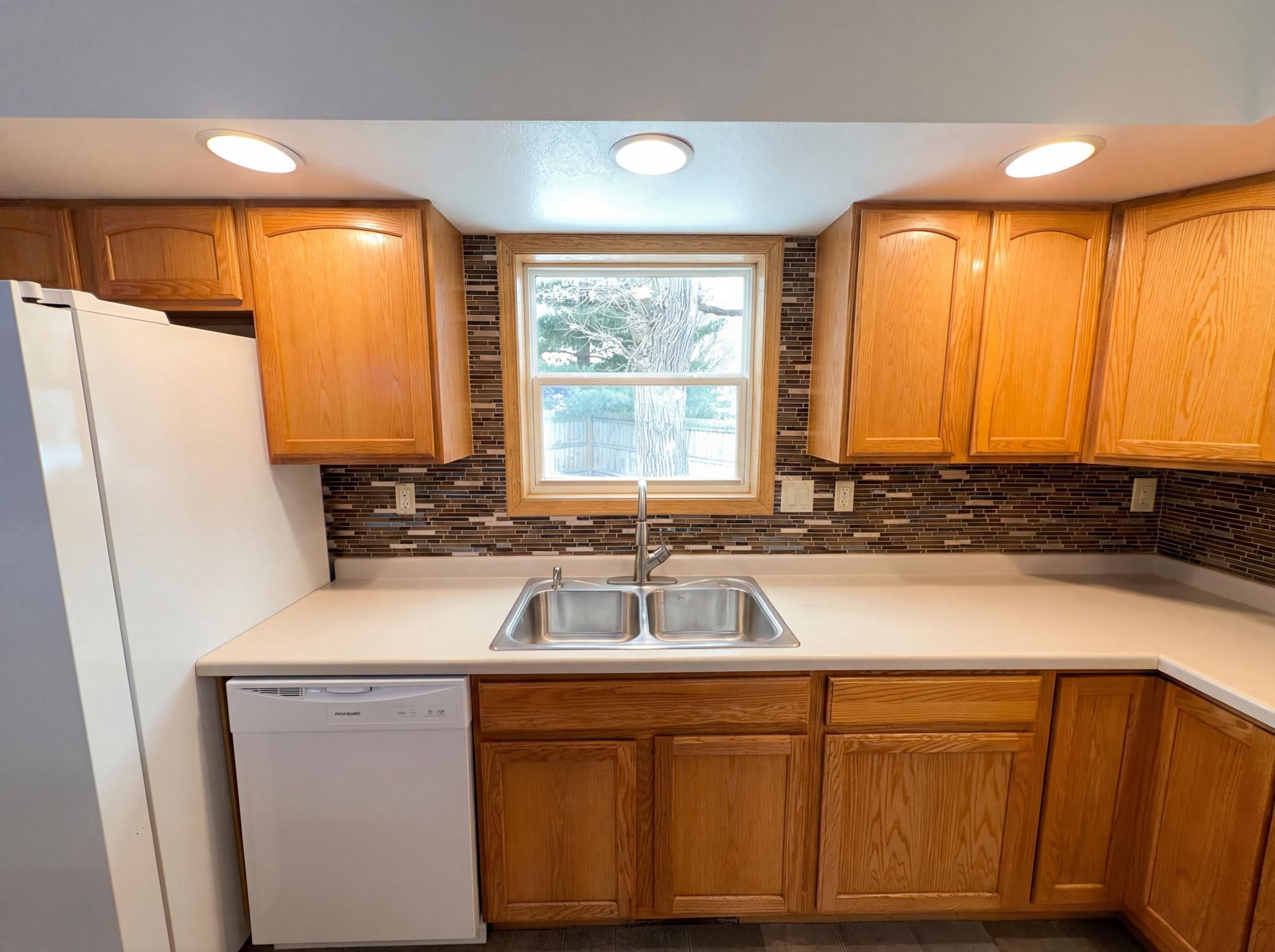 244 Point Douglas Road North St. Paul, MN 55106 - Photo 7 of 20