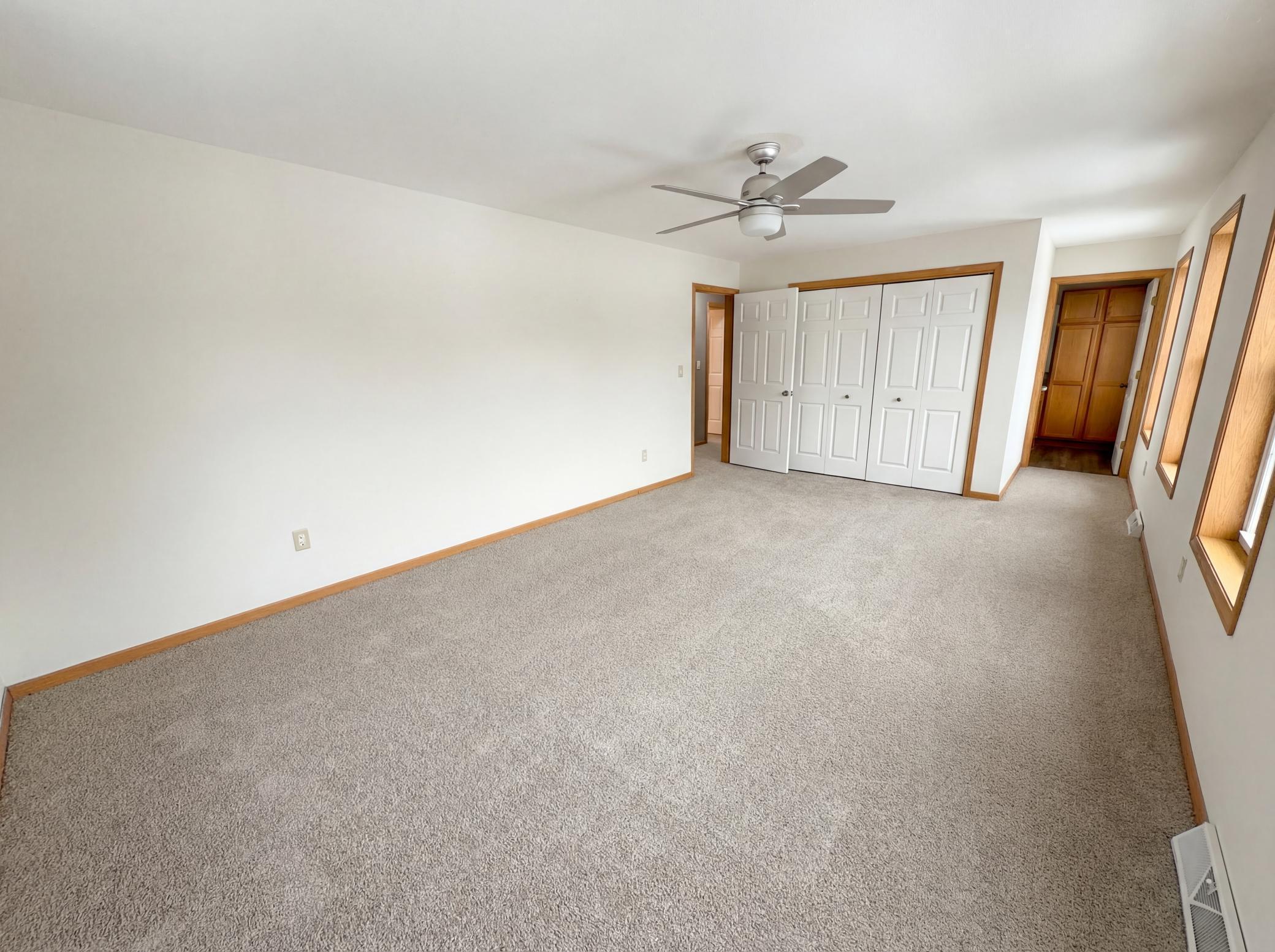 244 Point Douglas Road North St. Paul, MN 55106 - Photo 9 of 20