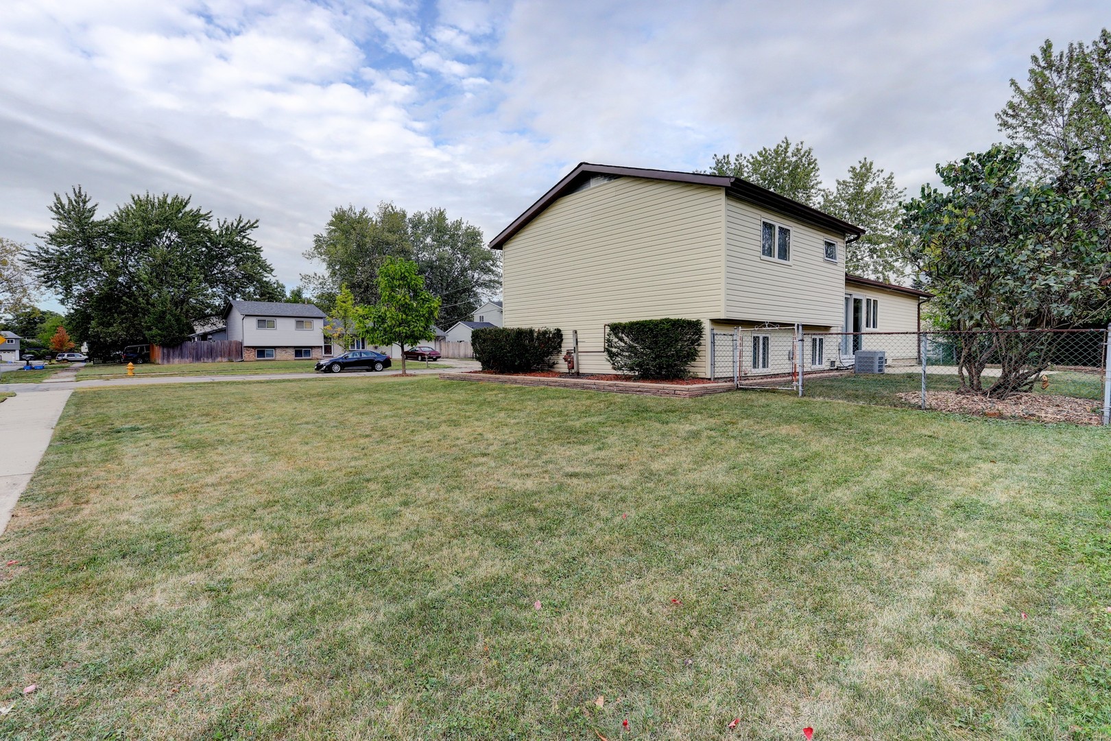 237 Riverside Drive Bolingbrook, IL 60440 - Photo 20 of 23