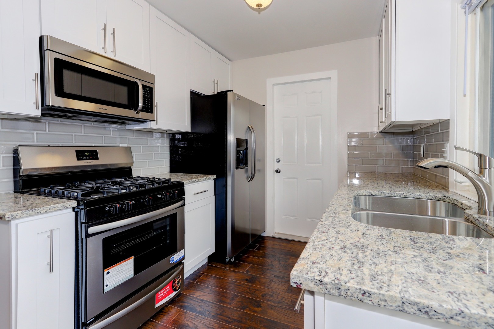 237 Riverside Drive Bolingbrook, IL 60440 - Photo 6 of 23
