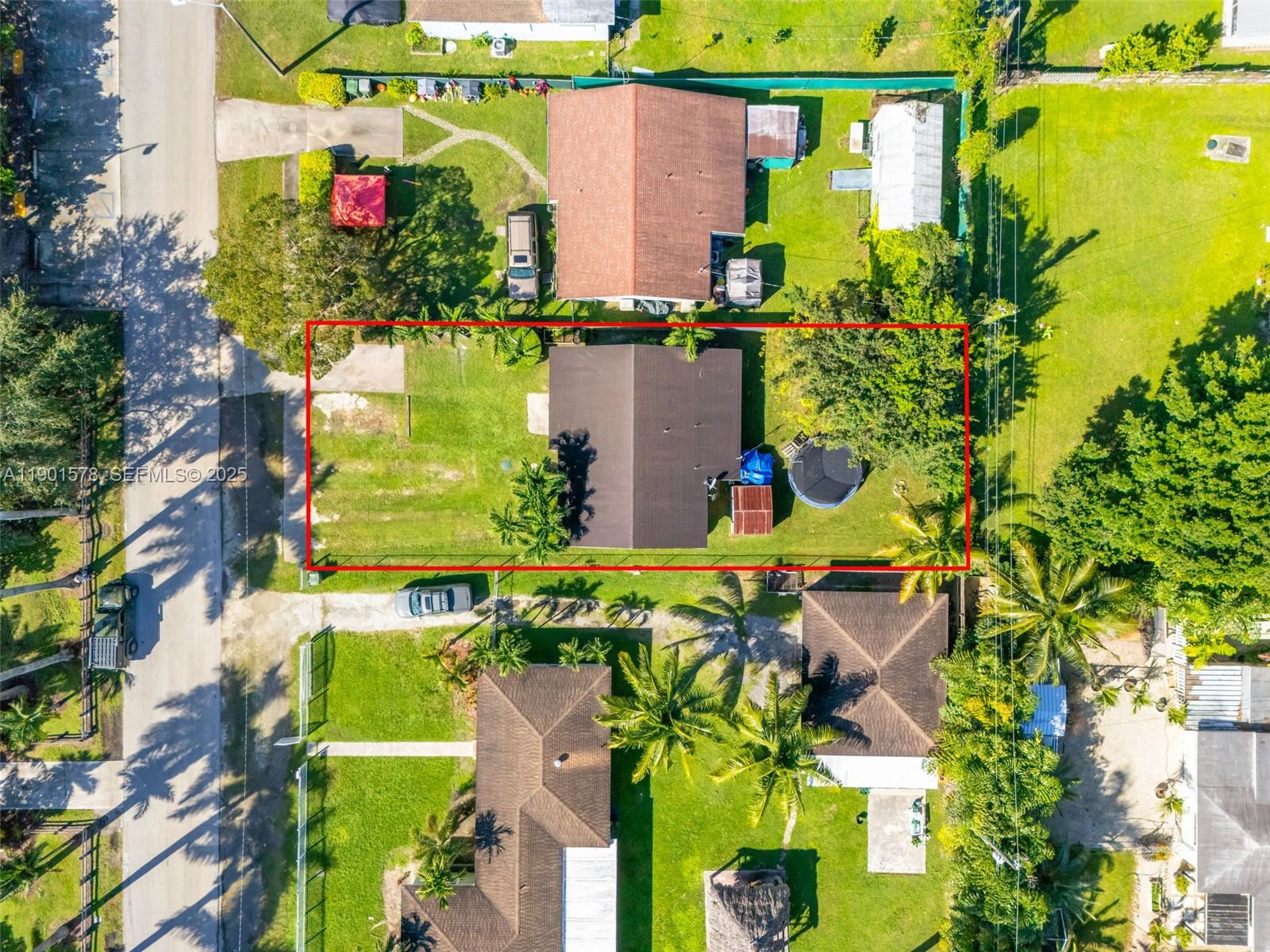 313 Northwest 12th Street Homestead, FL 33030 - Photo 2 of 16