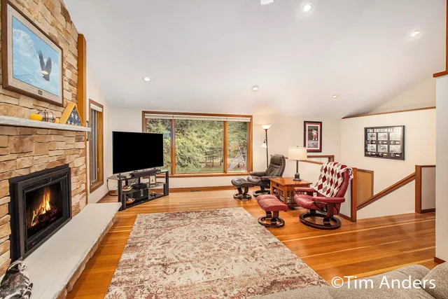 $699,900 | 4039 East Oxford Drive, Leland, MI 49654