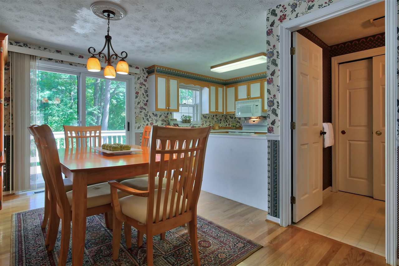 325 Winding Pond Road Londonderry, NH 03053 - Photo 4 of 27