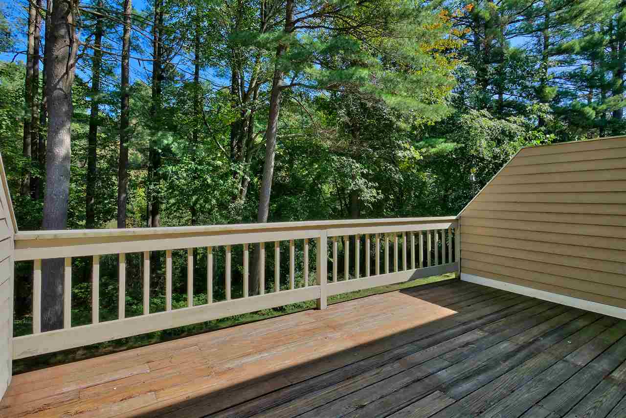 325 Winding Pond Road Londonderry, NH 03053 - Photo 10 of 27
