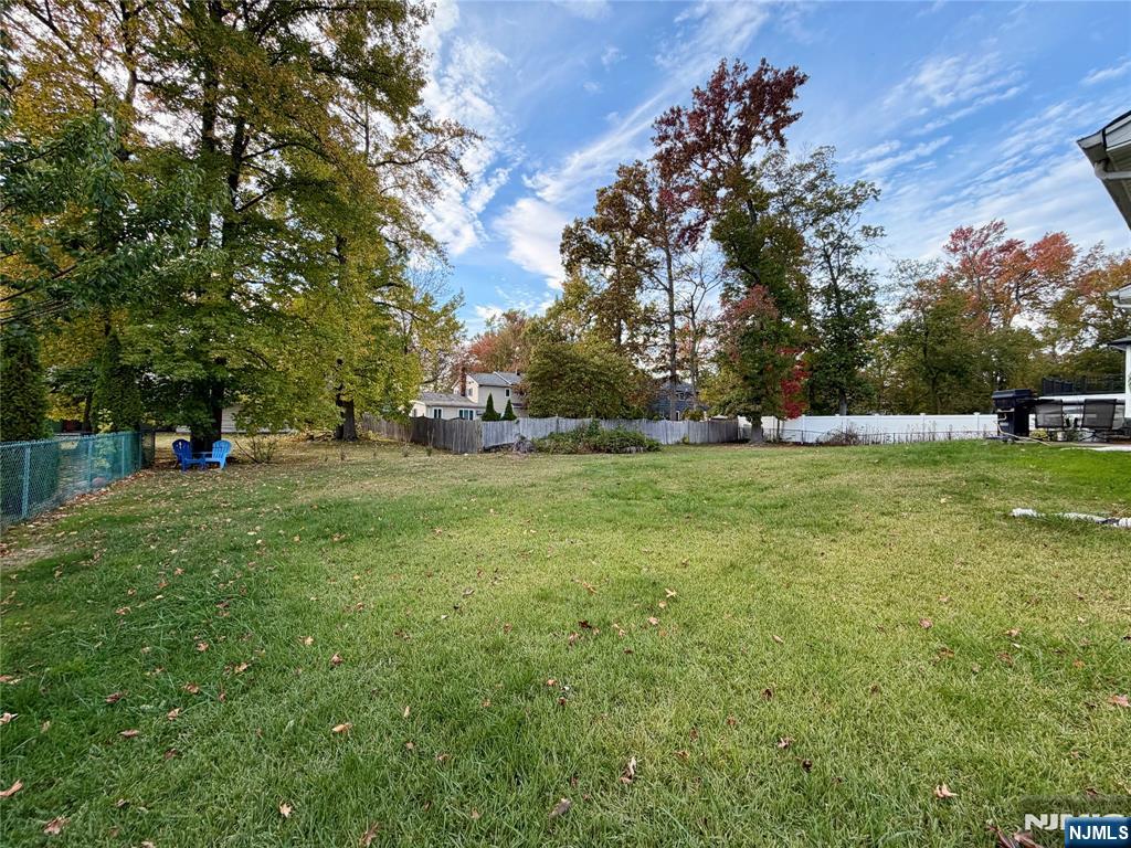 517 Fordham Place Paramus, NJ 07652 - Photo 23 of 25 a view of green field with trees