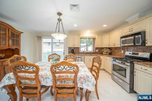 $4,500 | 137 A East Edsall Boulevard, Palisades Park, NJ 07650