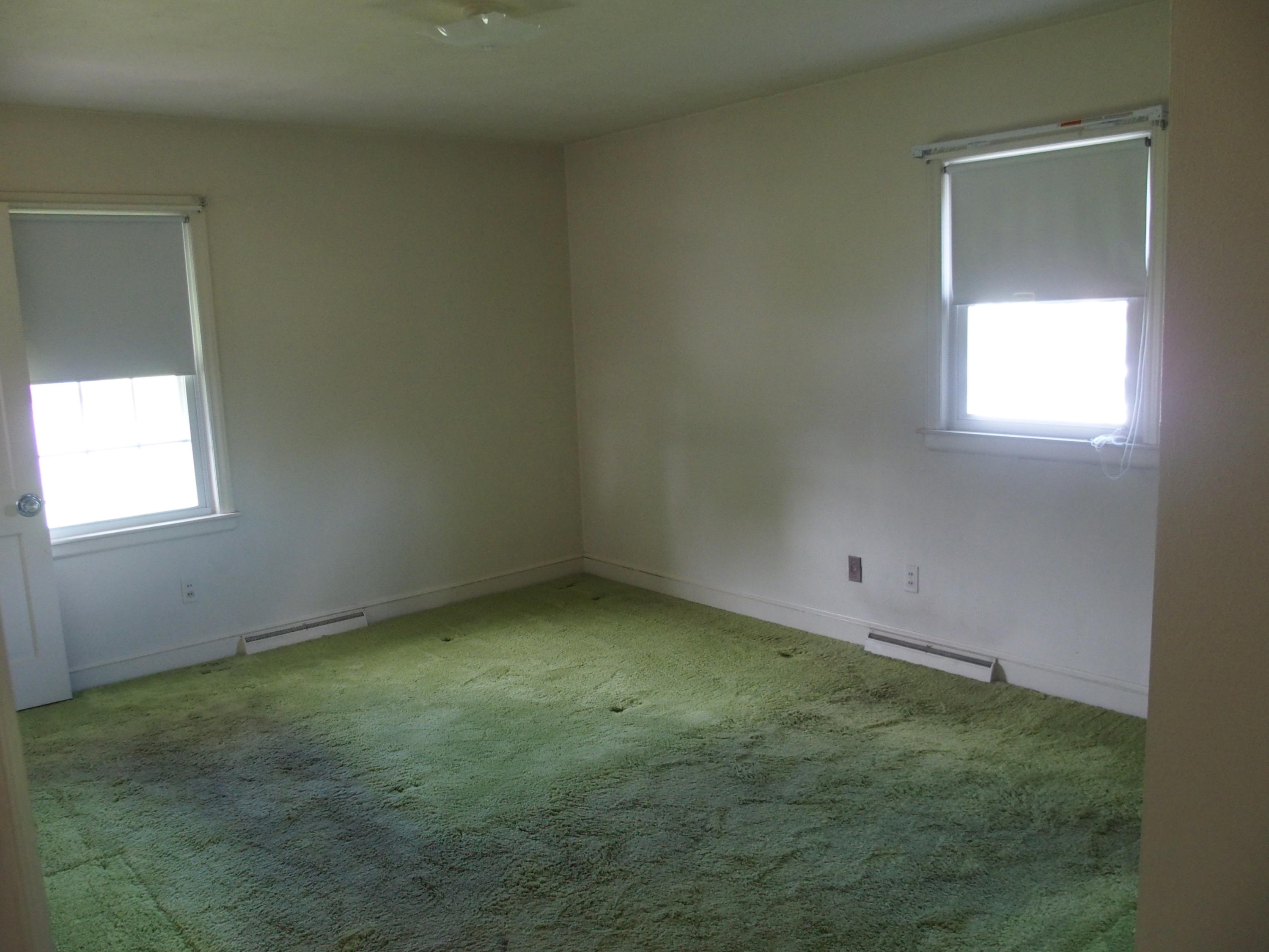 5811 Darby Road Roanoke, VA 24012 - Photo 13 of 25 P9280150