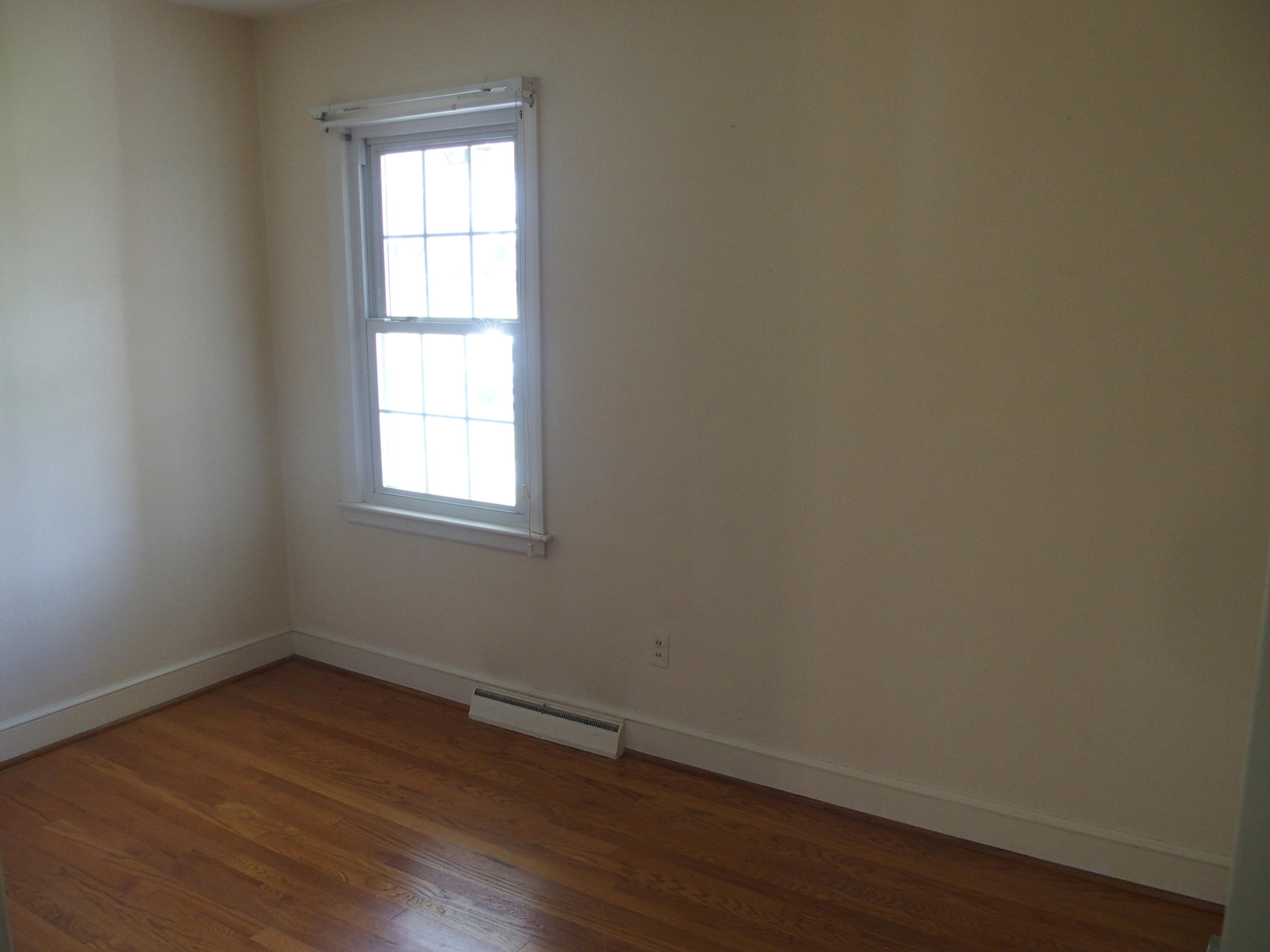 5811 Darby Road Roanoke, VA 24012 - Photo 14 of 25 P9280151