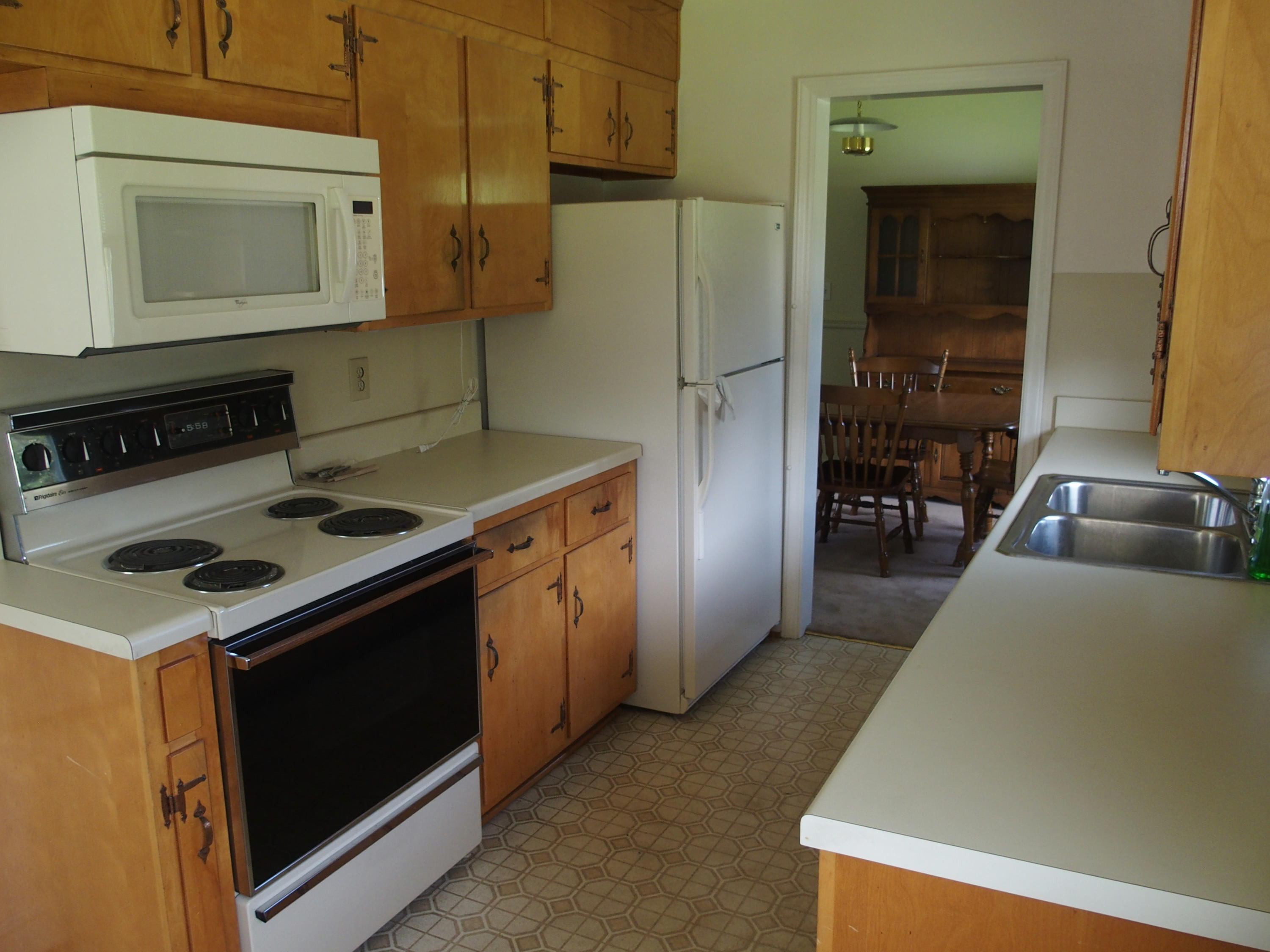 5811 Darby Road Roanoke, VA 24012 - Photo 5 of 25 P9280163