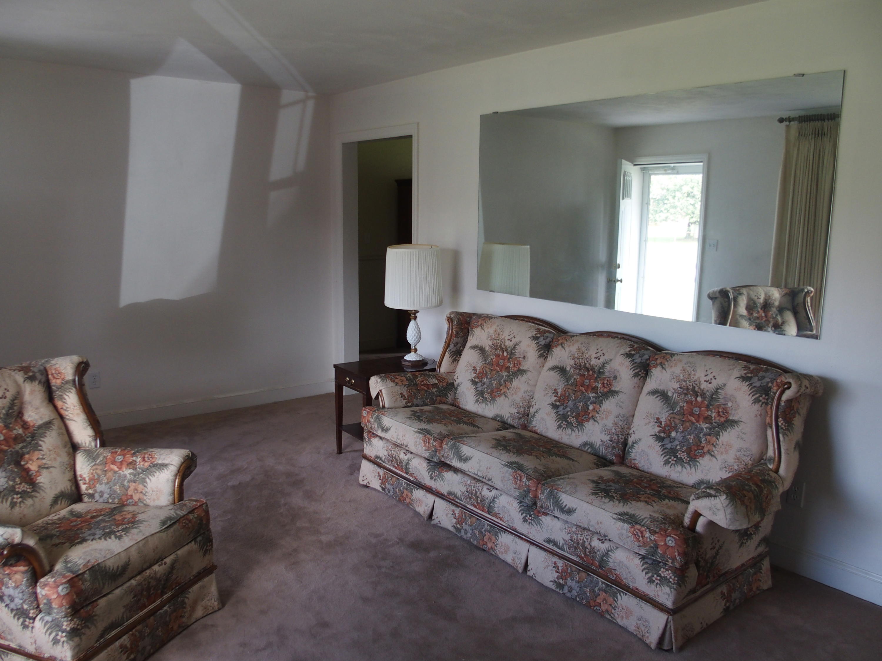 5811 Darby Road Roanoke, VA 24012 - Photo 9 of 25 P9280145