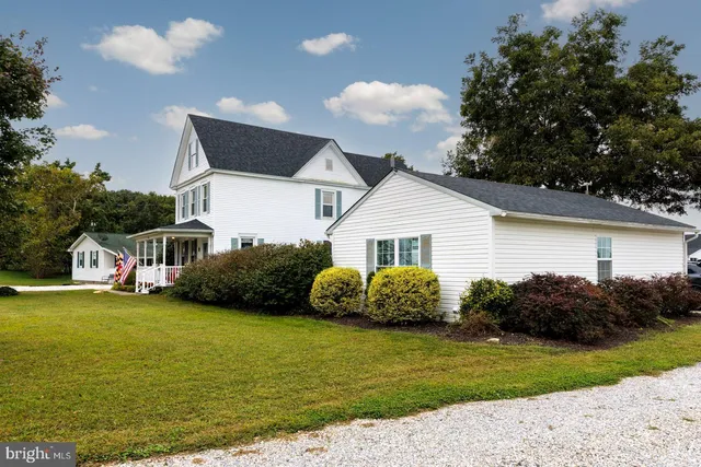 $449,900 | 4904 Ravenwood Road, Vienna, MD 21869