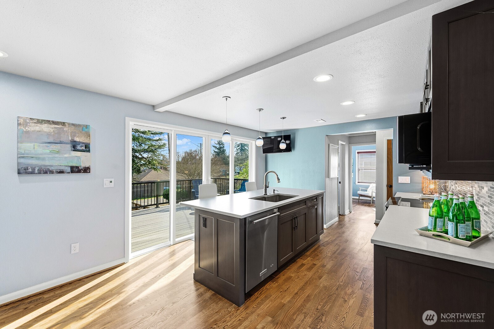6750 36th Avenue Southwest Seattle, WA 98126 - Photo 10 of 38 Gallery Image 10
