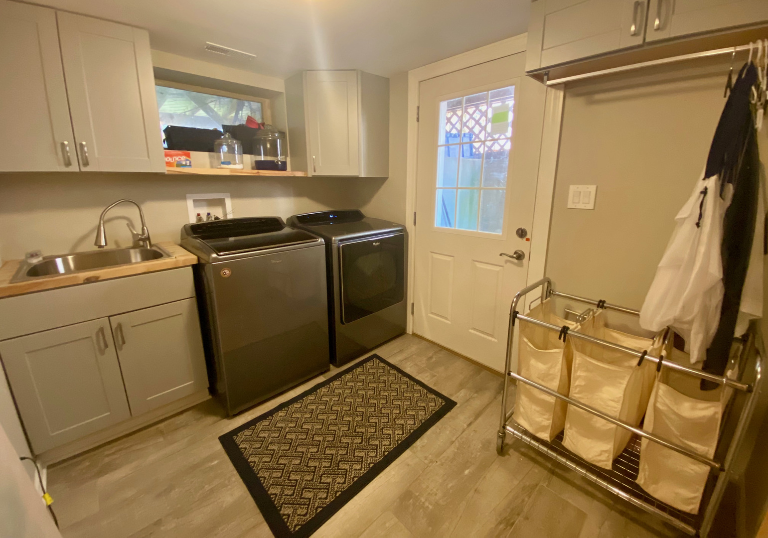 420 North Washington Avenue Park Ridge, IL 60068 - Photo 24 of 36 a room with storage and utility