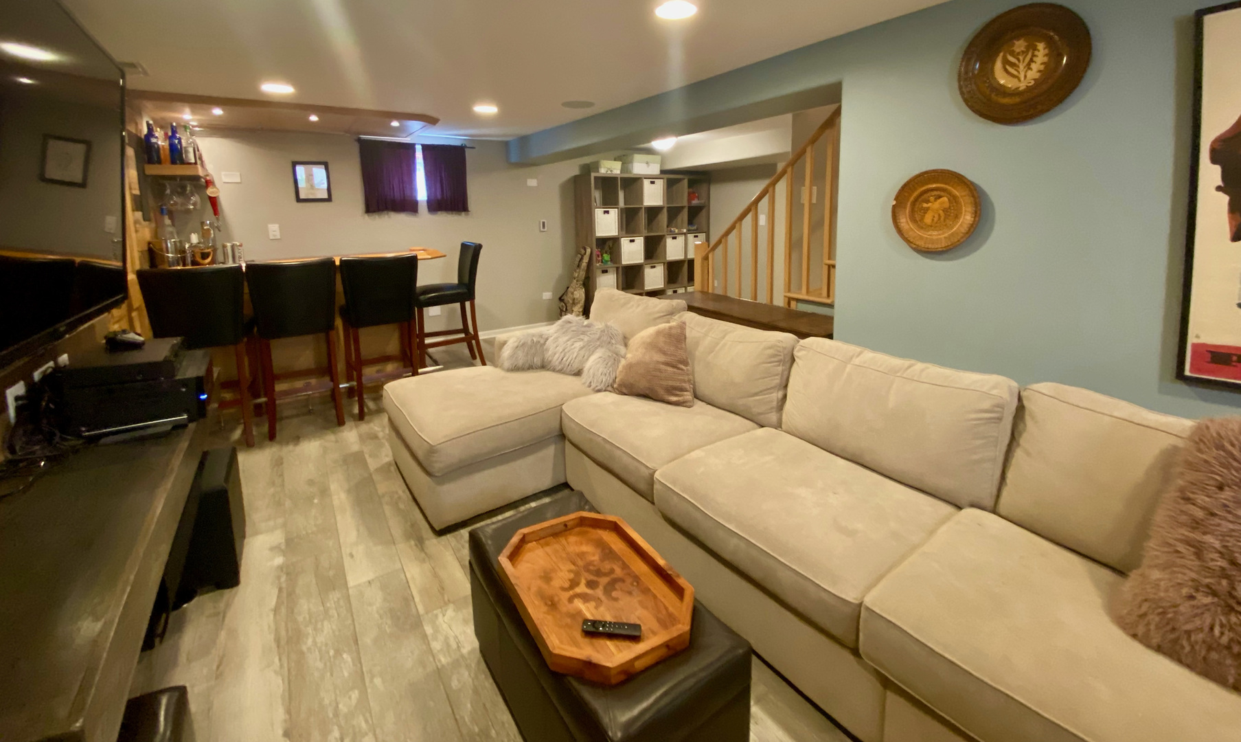 420 North Washington Avenue Park Ridge, IL 60068 - Photo 26 of 36 a living room with furniture and a wooden floor