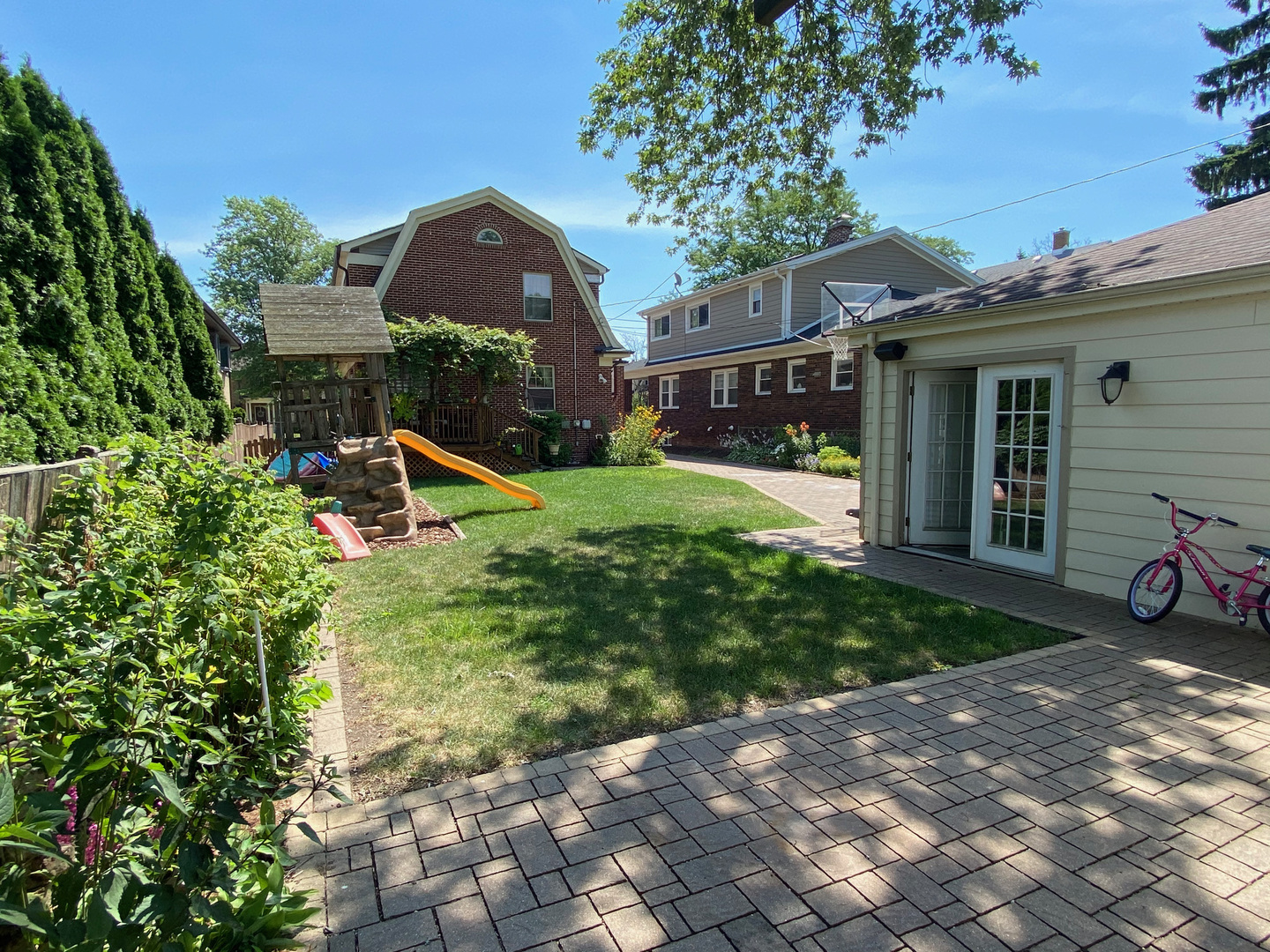420 North Washington Avenue Park Ridge, IL 60068 - Photo 30 of 36 a view of a house with backyard and sitting area