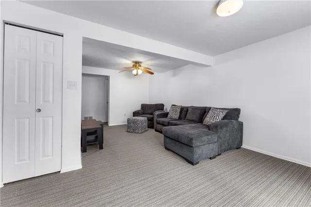 $190,000 | 202 Timberidge Drive, Bethel Park, PA 15102