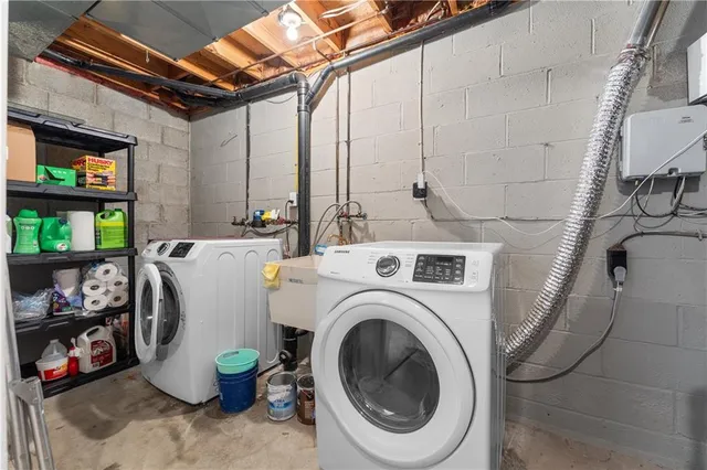 $190,000 | 202 Timberidge Drive, Bethel Park, PA 15102