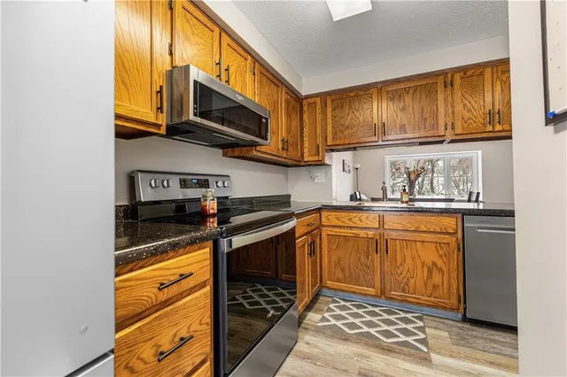 $190,000 | 202 Timberidge Drive, Bethel Park, PA 15102