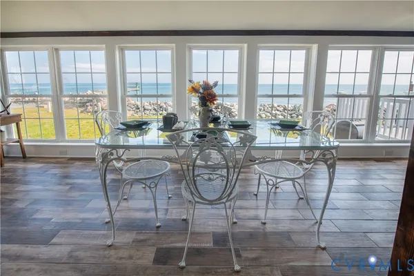 $899,000 | 154 Riverside Drive, Deltaville, VA 23043