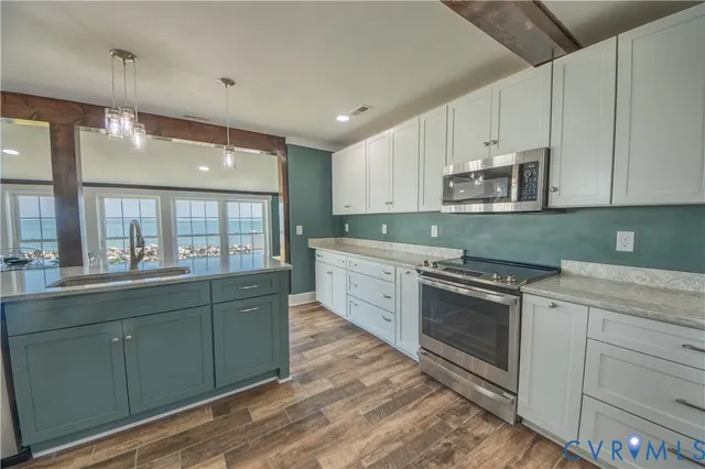 $899,000 | 154 Riverside Drive, Deltaville, VA 23043