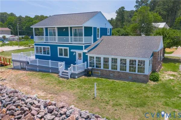 $899,000 | 154 Riverside Drive, Deltaville, VA 23043