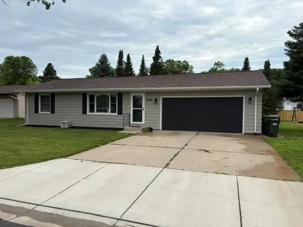 $289,900 | 944 Sunset Street Southwest, Hutchinson, MN 55350