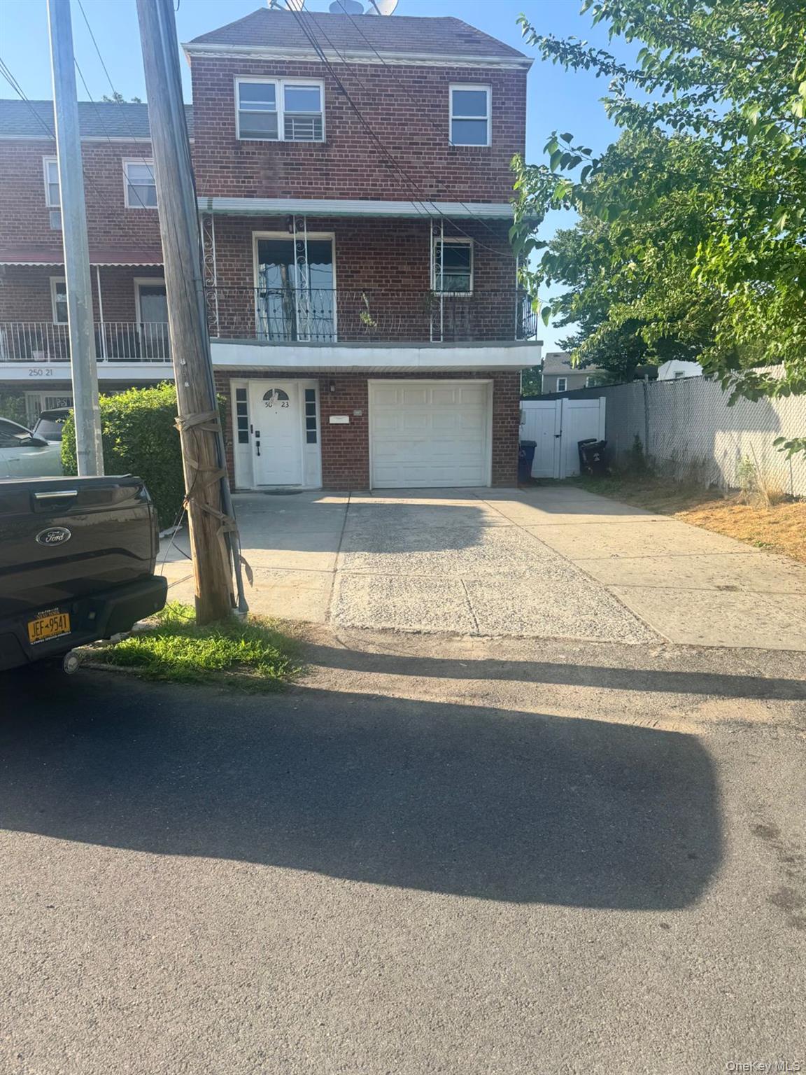 250-23 88th Road, Unit 2R Queens, NY 11426 - Photo 3 of 20