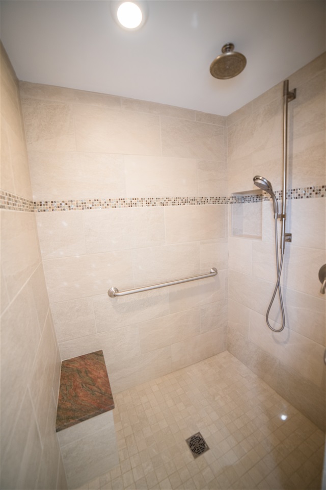 1895 South Donnybrook Road Suttons Bay, MI 49682 - Photo 17 of 29 1859894-16.JPG