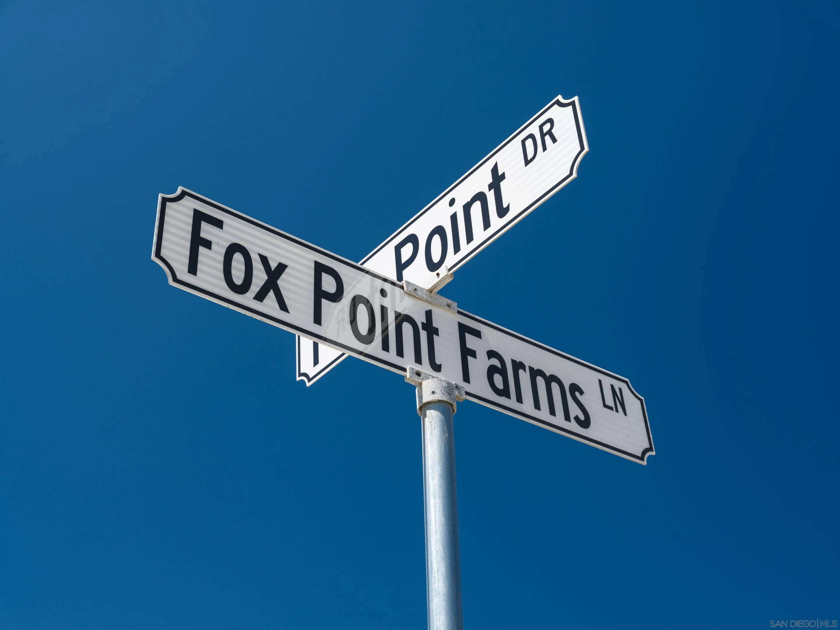 1301 Bergamo Place, Unit 101 Encinitas, CA 92024 - Photo 29 of 43 a close up of a street sign