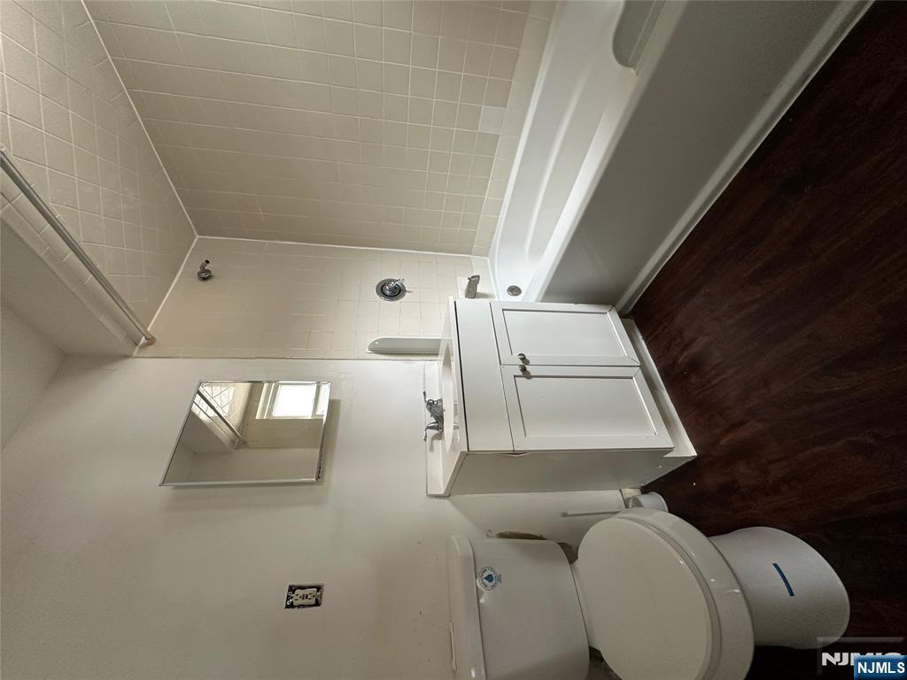 528 Valley Brook Avenue, Unit 2 Lyndhurst, NJ 07071 - Photo 8 of 12