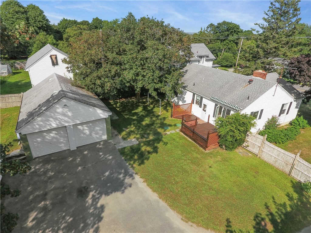 162 East Main Road Portsmouth, RI 02871 - Photo 3 of 20