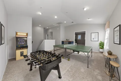 a view of empty room with window