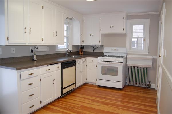 54 Clinton Road Melrose, MA 02176 - Photo 14 of 30 Gallery Image 14
