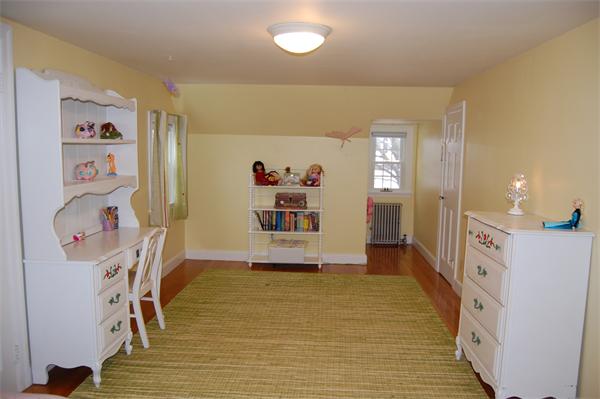 54 Clinton Road Melrose, MA 02176 - Photo 25 of 30 Gallery Image 25