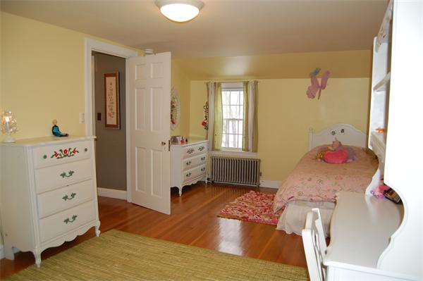 54 Clinton Road Melrose, MA 02176 - Photo 27 of 30 Gallery Image 27