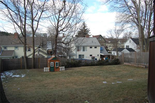 54 Clinton Road Melrose, MA 02176 - Photo 4 of 30 Gallery Image 4