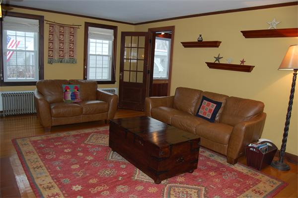 54 Clinton Road Melrose, MA 02176 - Photo 9 of 30 Gallery Image 9
