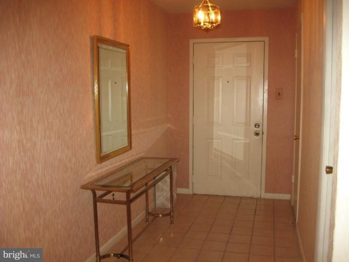 3021 Fallstaff Road, Unit 106B Baltimore, MD 21209 - Photo 4 of 12 Interior (General)