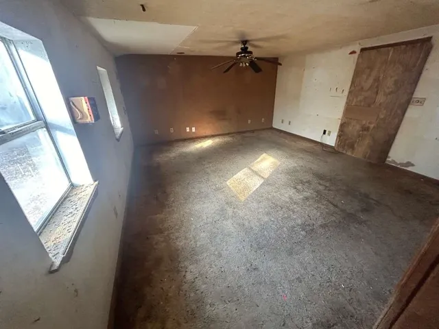 $71,249 | 710 East Walnut Street, Nocona, TX 76255