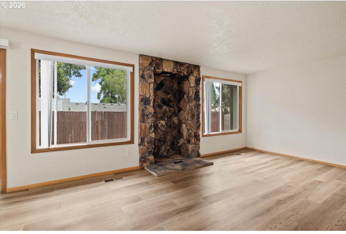 5122 Sunnyside Road Southeast Salem, OR 97306 - Photo 16 of 41 Gallery Image 16