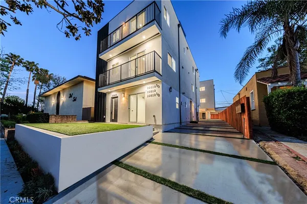 $4,120 | 10812 Hesby Street, Unit 10810 1/2, North Hollywood, CA 91601