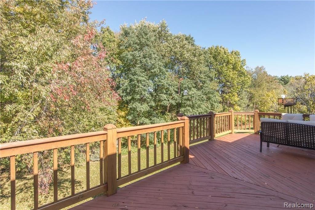 6674 Ridgeview Drive Clarkston, MI 48346 - Photo 31 of 35