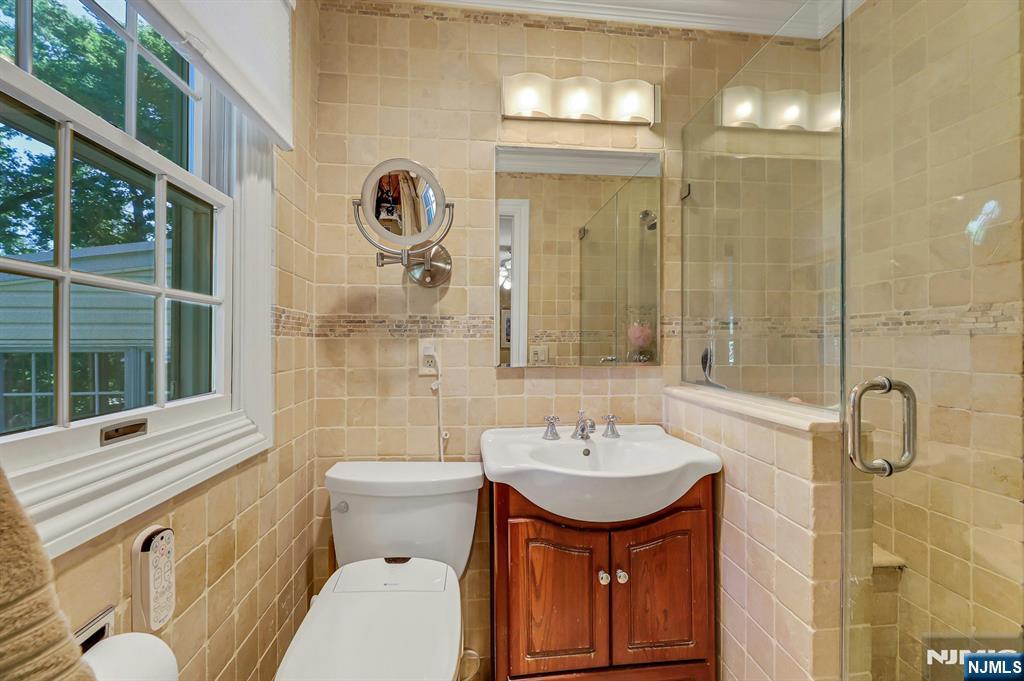 598 Whitenack Road River Vale, NJ 07675 - Photo 30 of 41