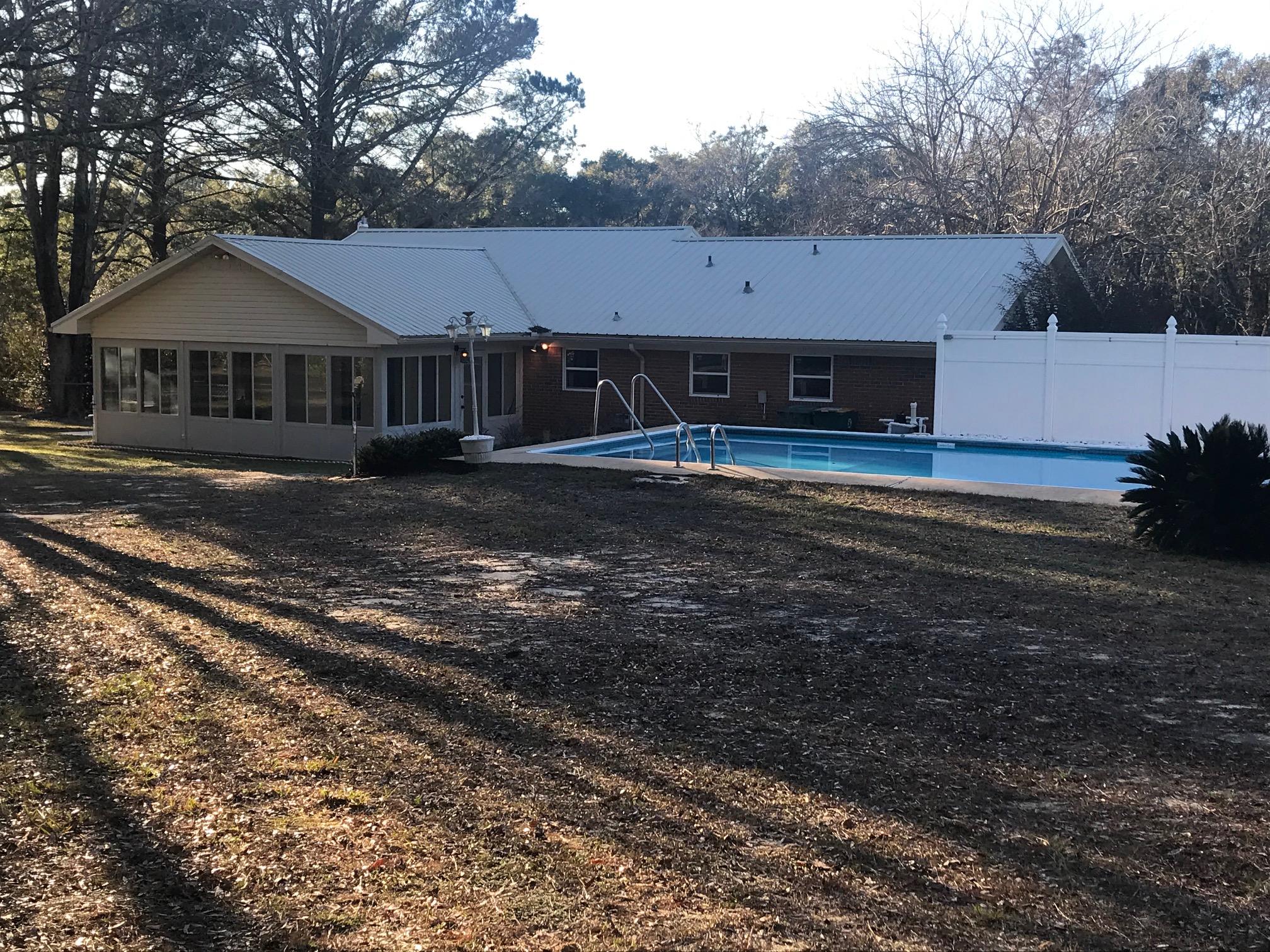 3606 Airport Road Crestview, FL 32539 - Photo 3 of 57 IMG_3070