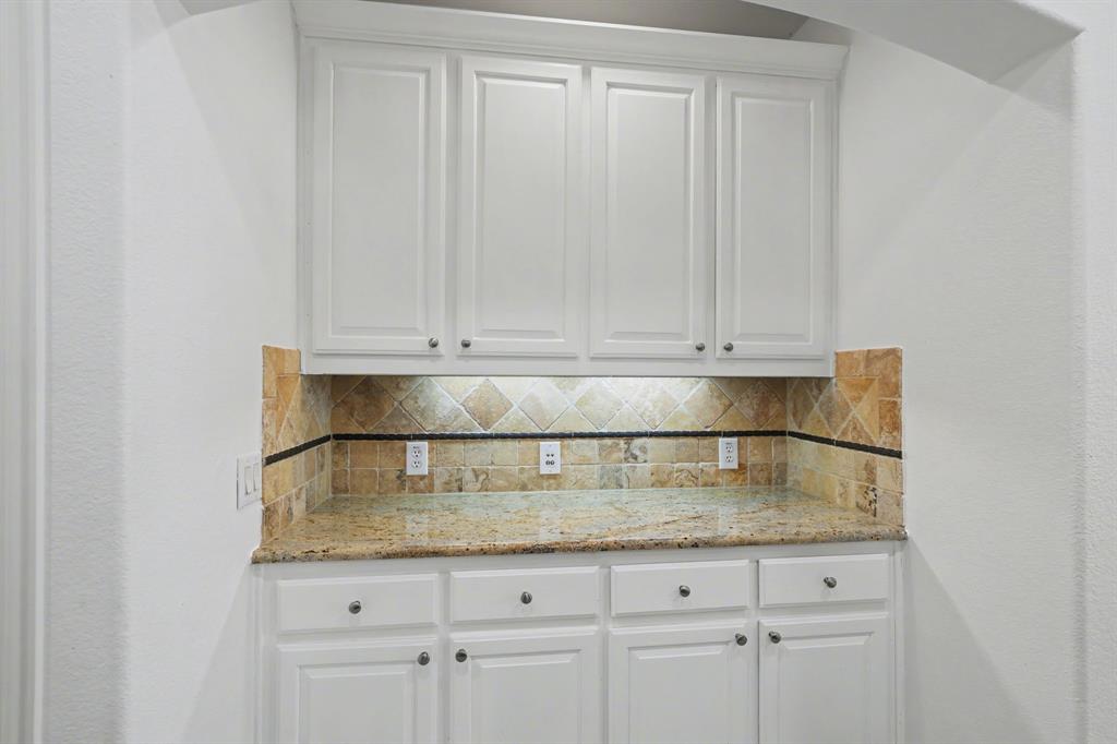 2243 Big Valley Road Allen, TX 75013 - Photo 7 of 35 This can be a bar area