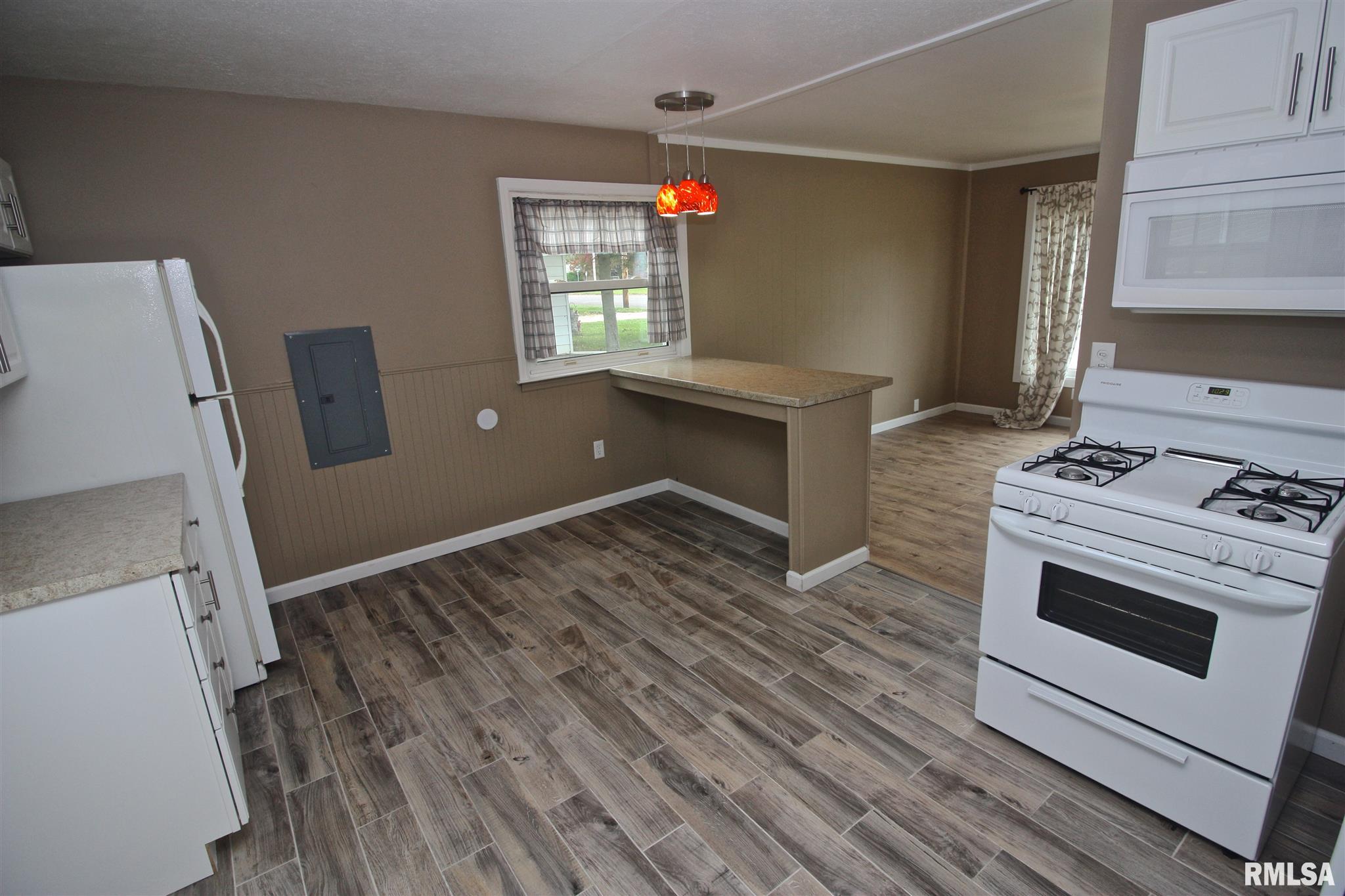 1019 Lincoln Road Marquette Heights, IL 61554 - Photo 17 of 36 Gallery Image 17