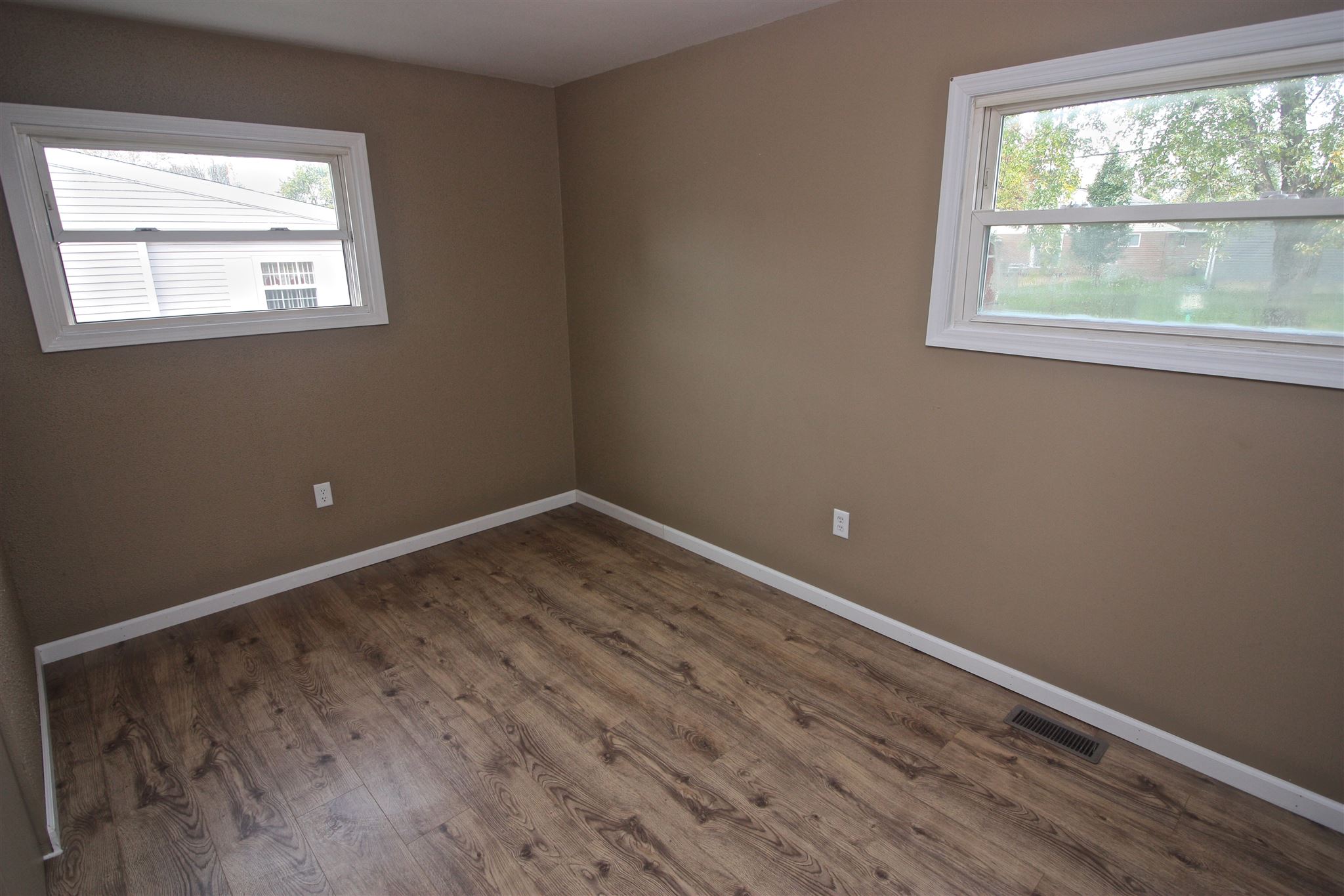 1019 Lincoln Road Marquette Heights, IL 61554 - Photo 23 of 36 Gallery Image 23